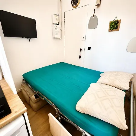 Appartement Studette Bord De Clim Wifi Espace De Travail